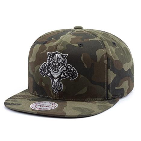 MITCHELL AND NESS CAMO HAT 